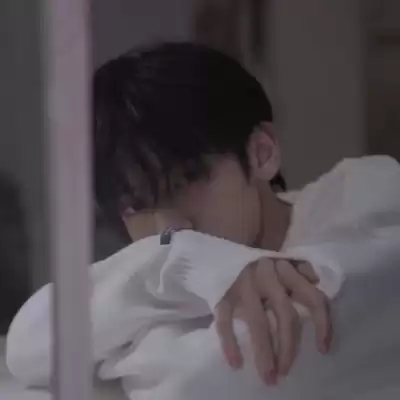 闻皎月